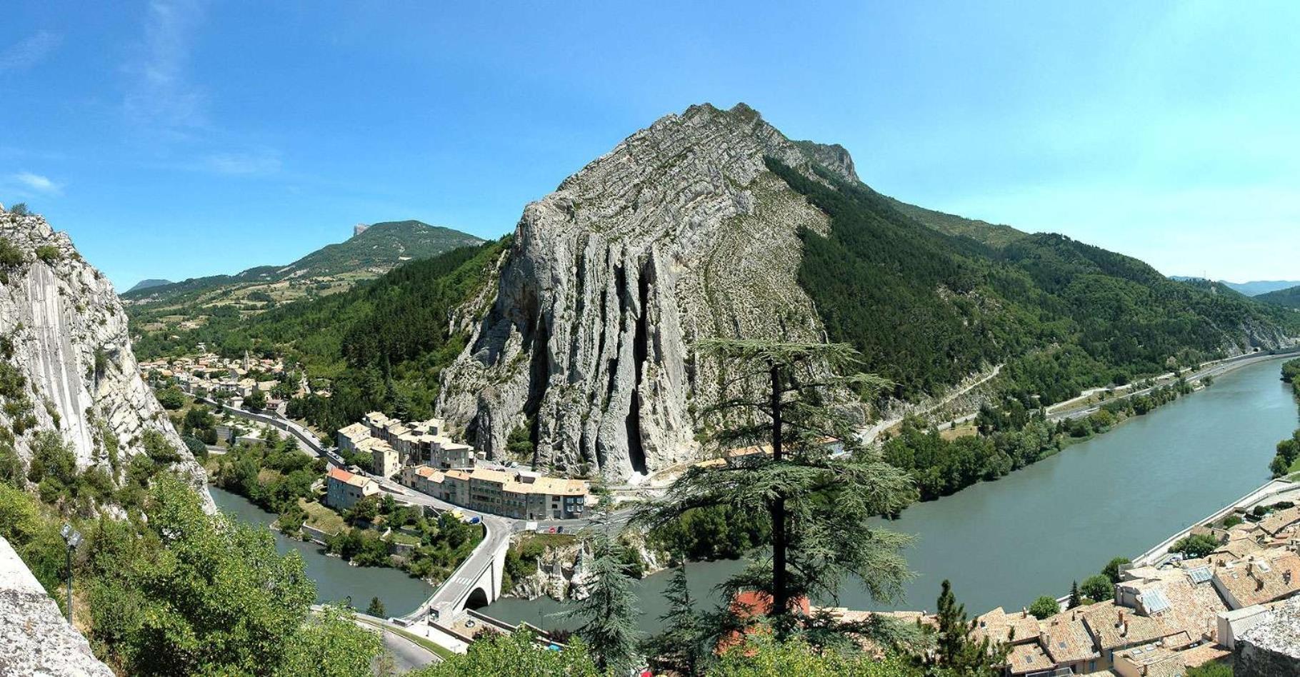 Ribiers Appartement Entre Sisteron Et Gorges De La Meouge " Les Hauts De Toscane " מראה חיצוני תמונה