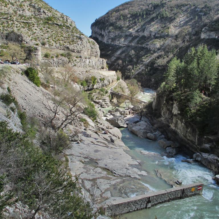 Ribiers Appartement Entre Sisteron Et Gorges De La Meouge " Les Hauts De Toscane " מראה חיצוני תמונה